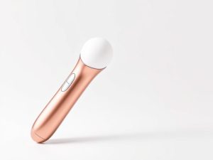 Le Wand Rechargeable Massager in rose gold finish